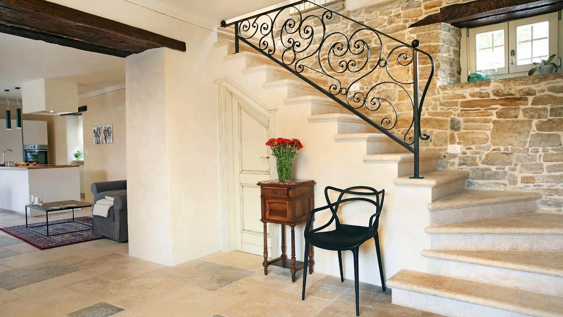 Villa Benvenuti Near Motovun For 8 People - Pet Friendly With Salt - Water Pool Kaldir